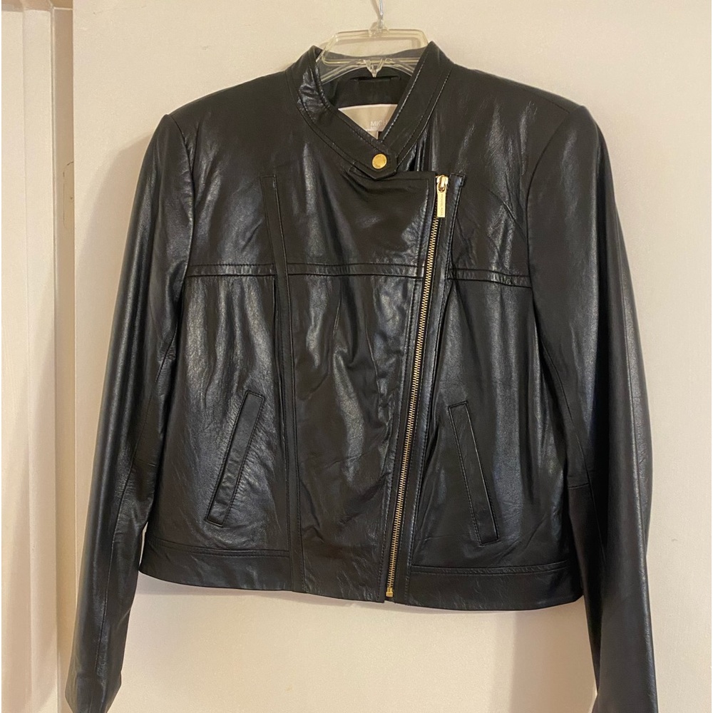 Michael Kors genuine leather jacket size Large-excellent condition!